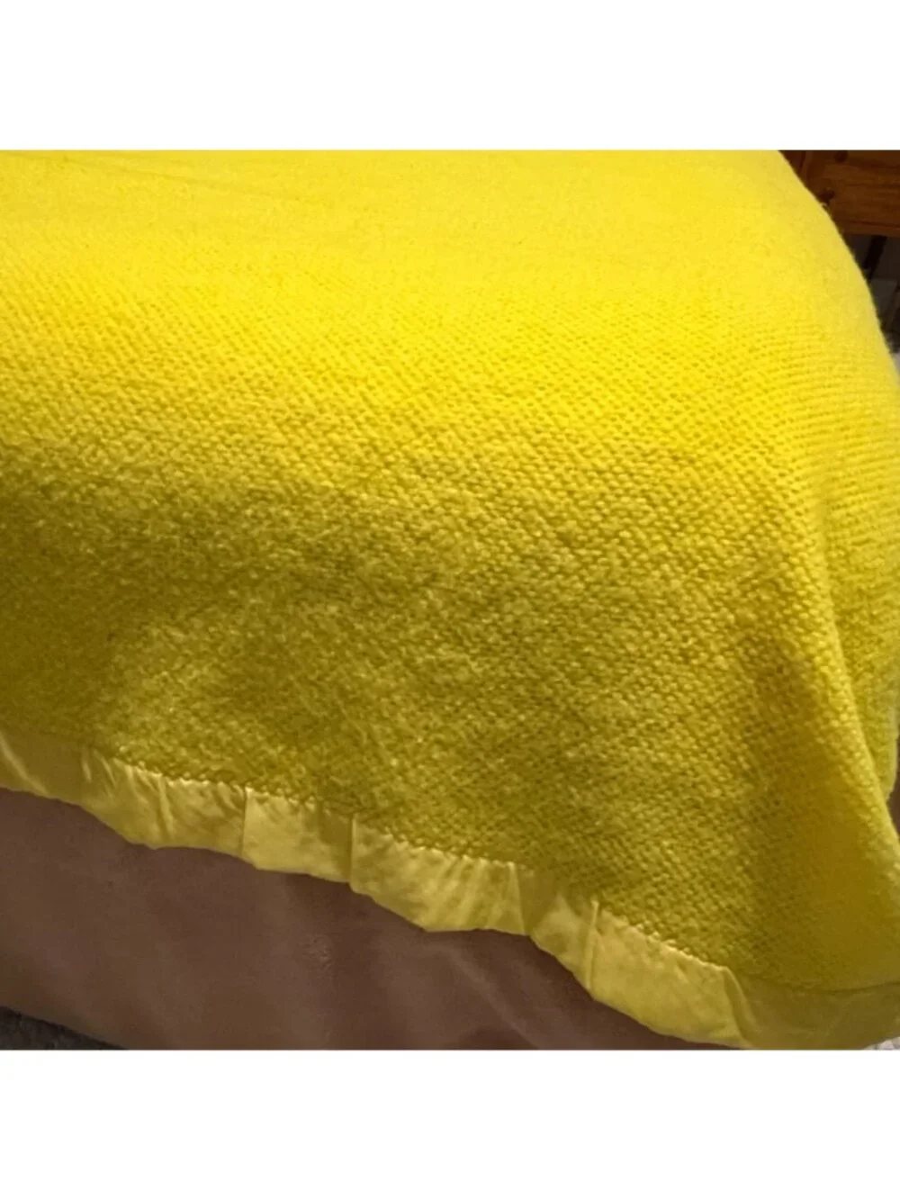 Vintage Chatham Waffle Weave Acrylic Blanket Satin Trim Binding Yellow 71x90